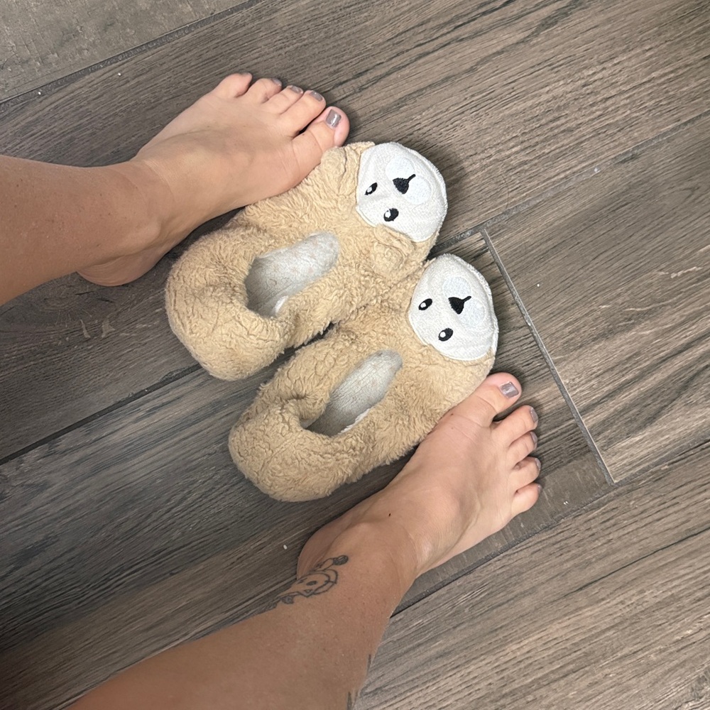 Women’s slippers